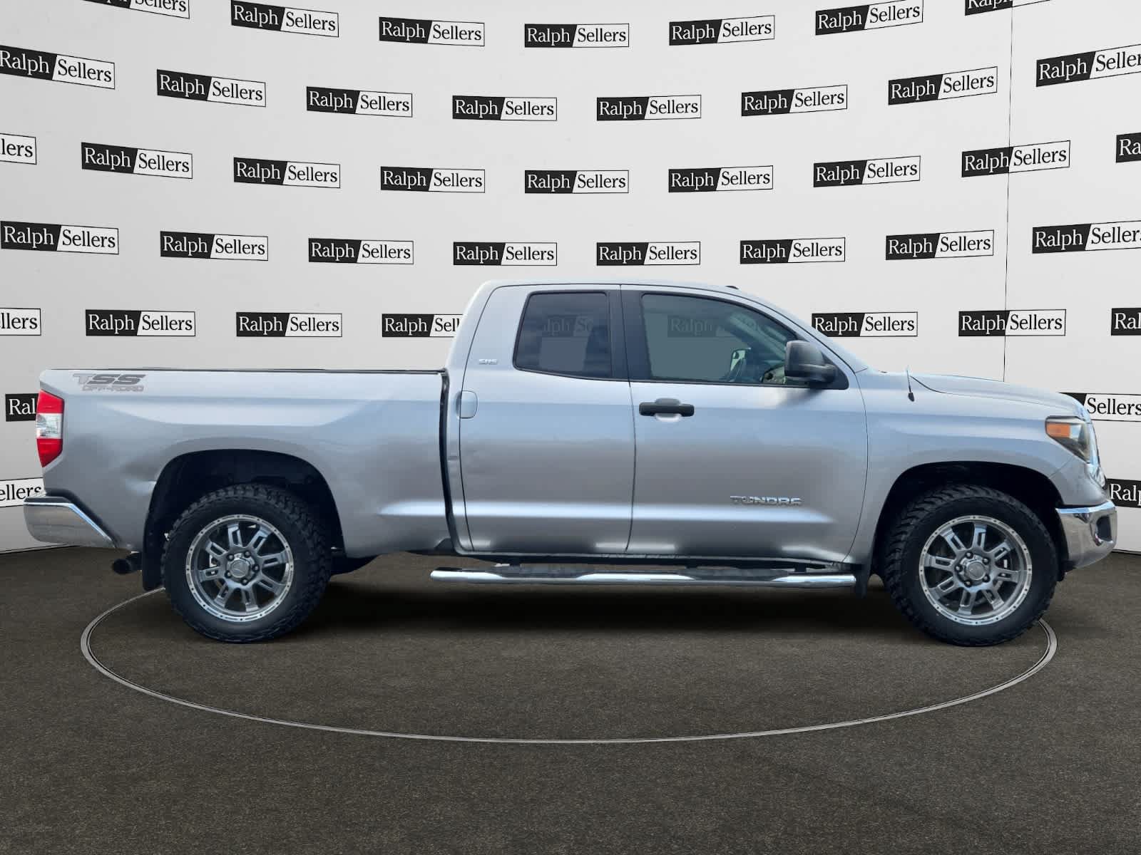 Used 2018 Toyota Tundra SR5 RWD image 7
