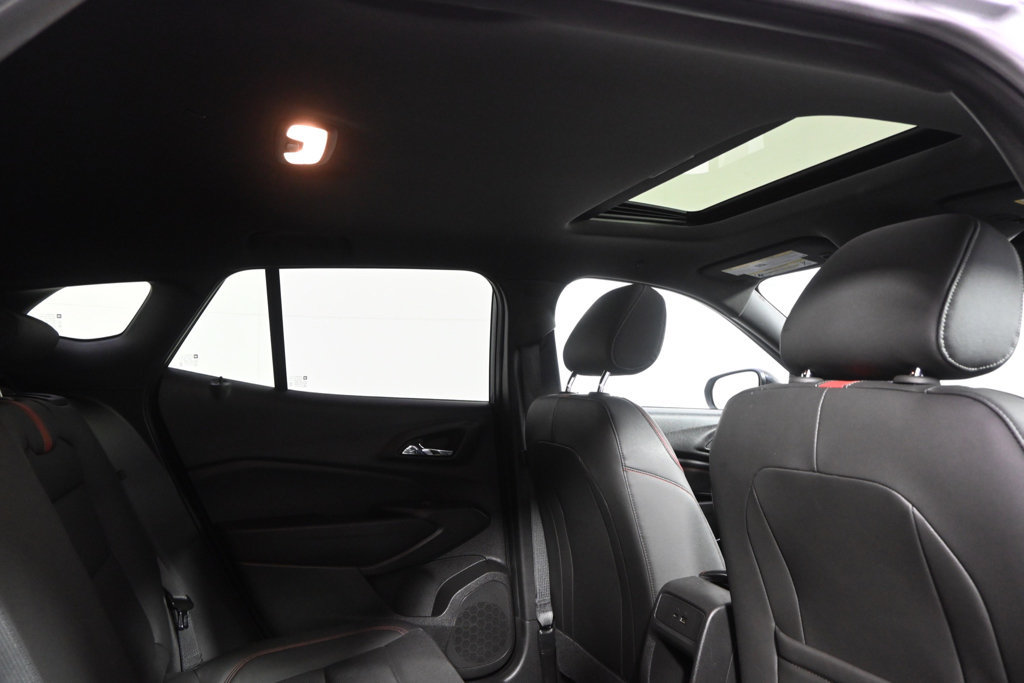 Used 2024 Chevrolet Trax RS w/ Sunroof Package FWD image 17