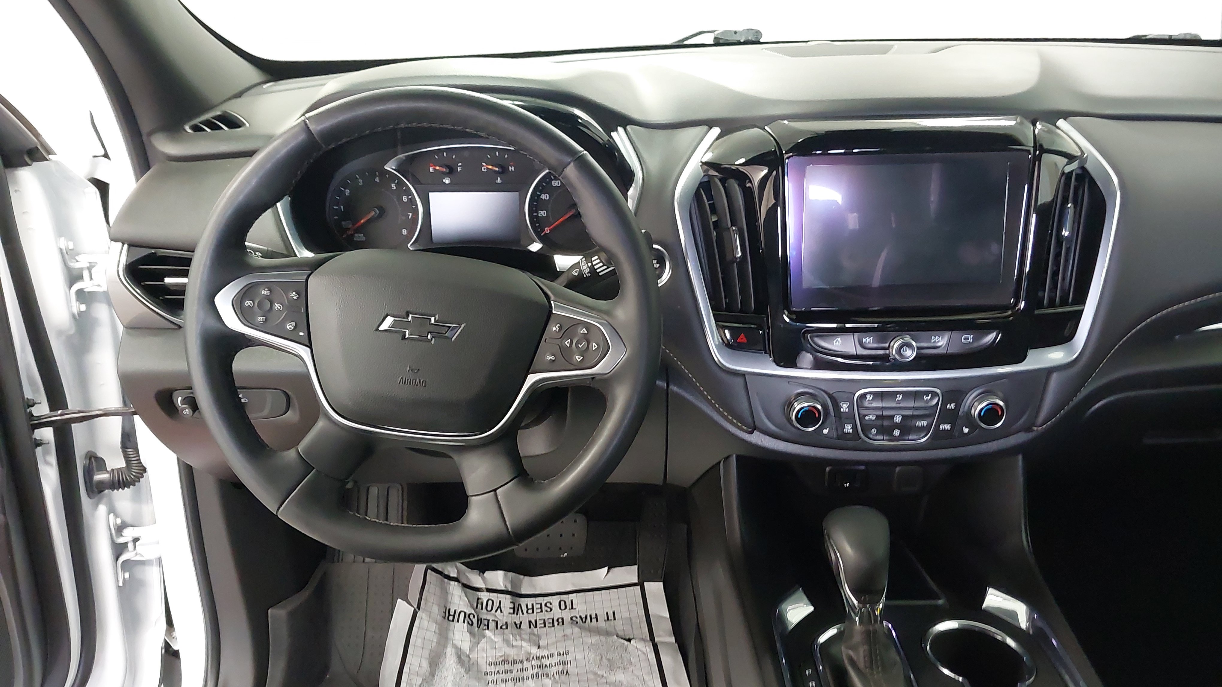 Used 2023 Chevrolet Traverse LT w/ Midnight/Sport Edition FWD image 26