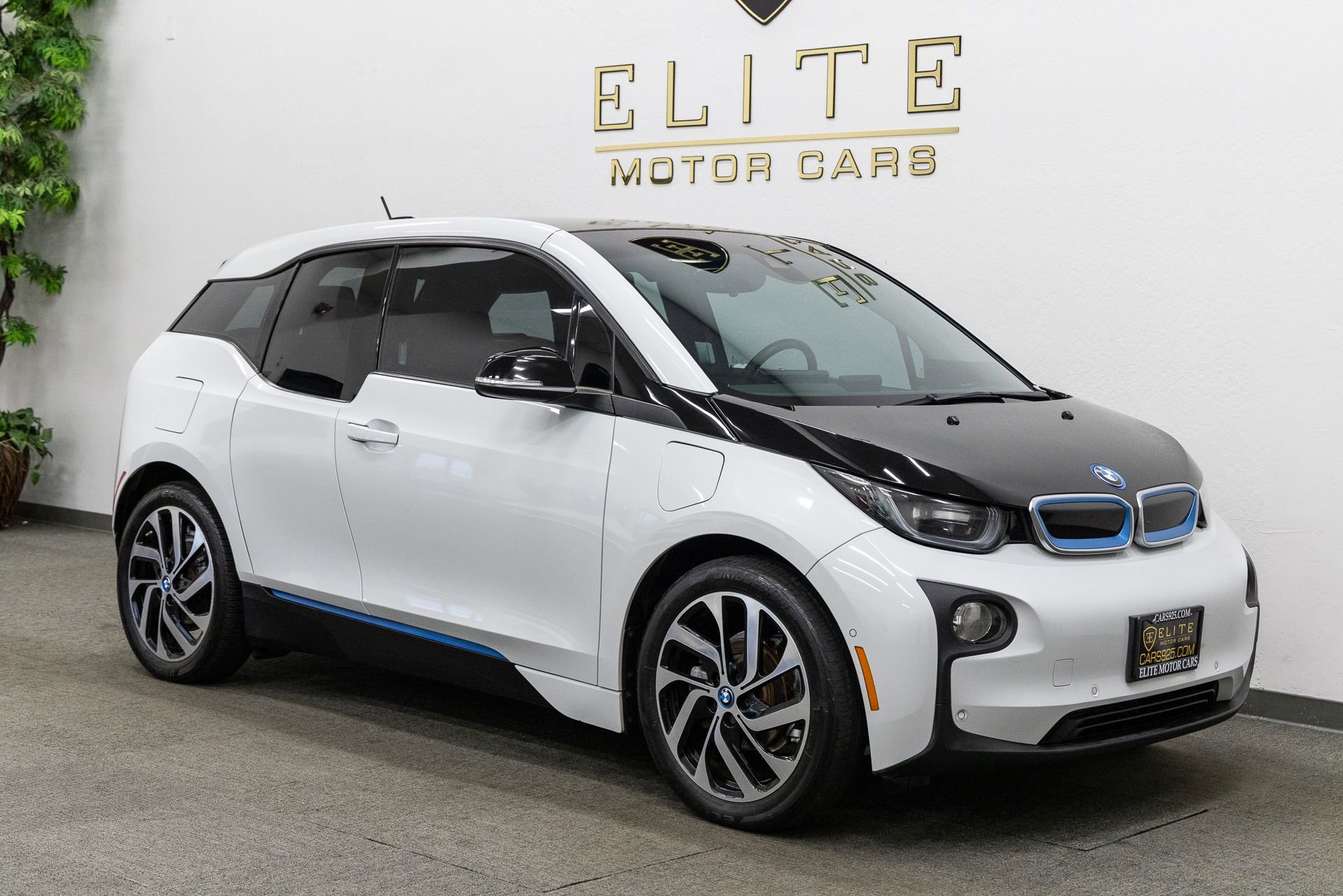 Used 2015 BMW i3 w/ Range Extender image 9