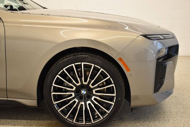 New 2026 BMW 740i xDrive w/ Premium Package AWD/4WD image 16