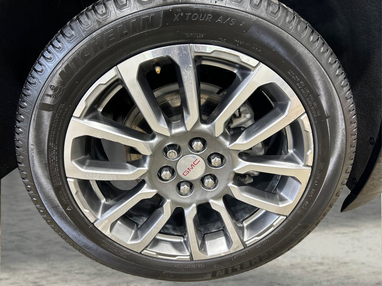 Used 2021 GMC Acadia Denali w/ Denali Ultimate Package AWD/4WD image 23