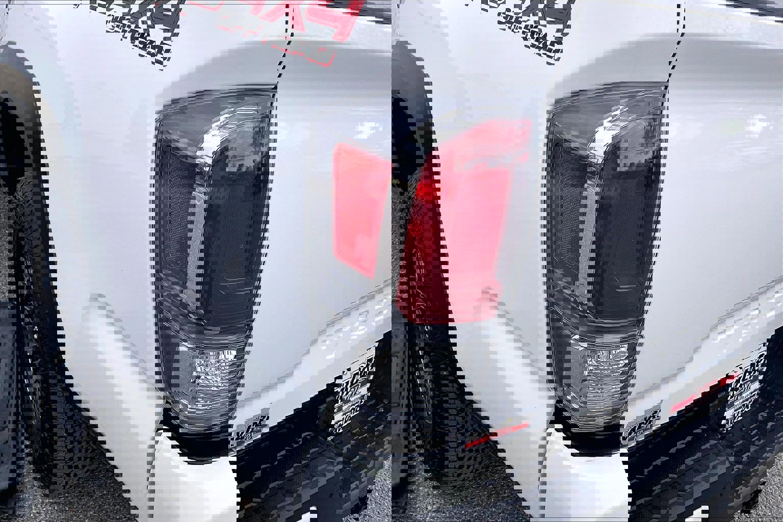 Used 2023 Toyota Tacoma TRD Off-Road image 33