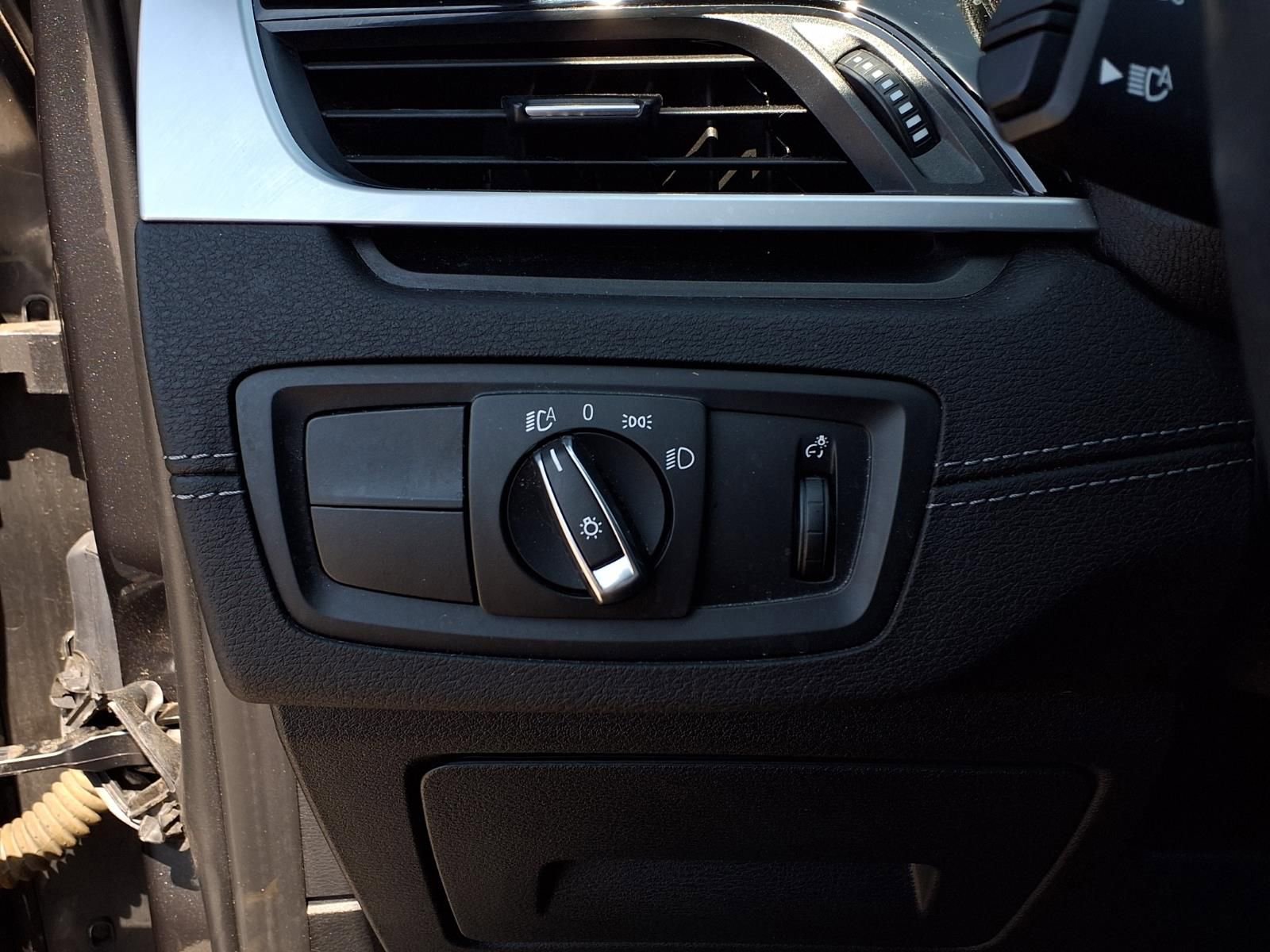 Used 2020 BMW X1 sDrive28i image 13