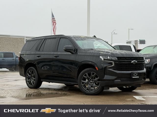 Used 2023 Chevrolet Tahoe RST w/ Luxury Package RWD image 2