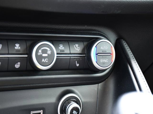 Used 2022 Alfa Romeo Stelvio Ti image 22