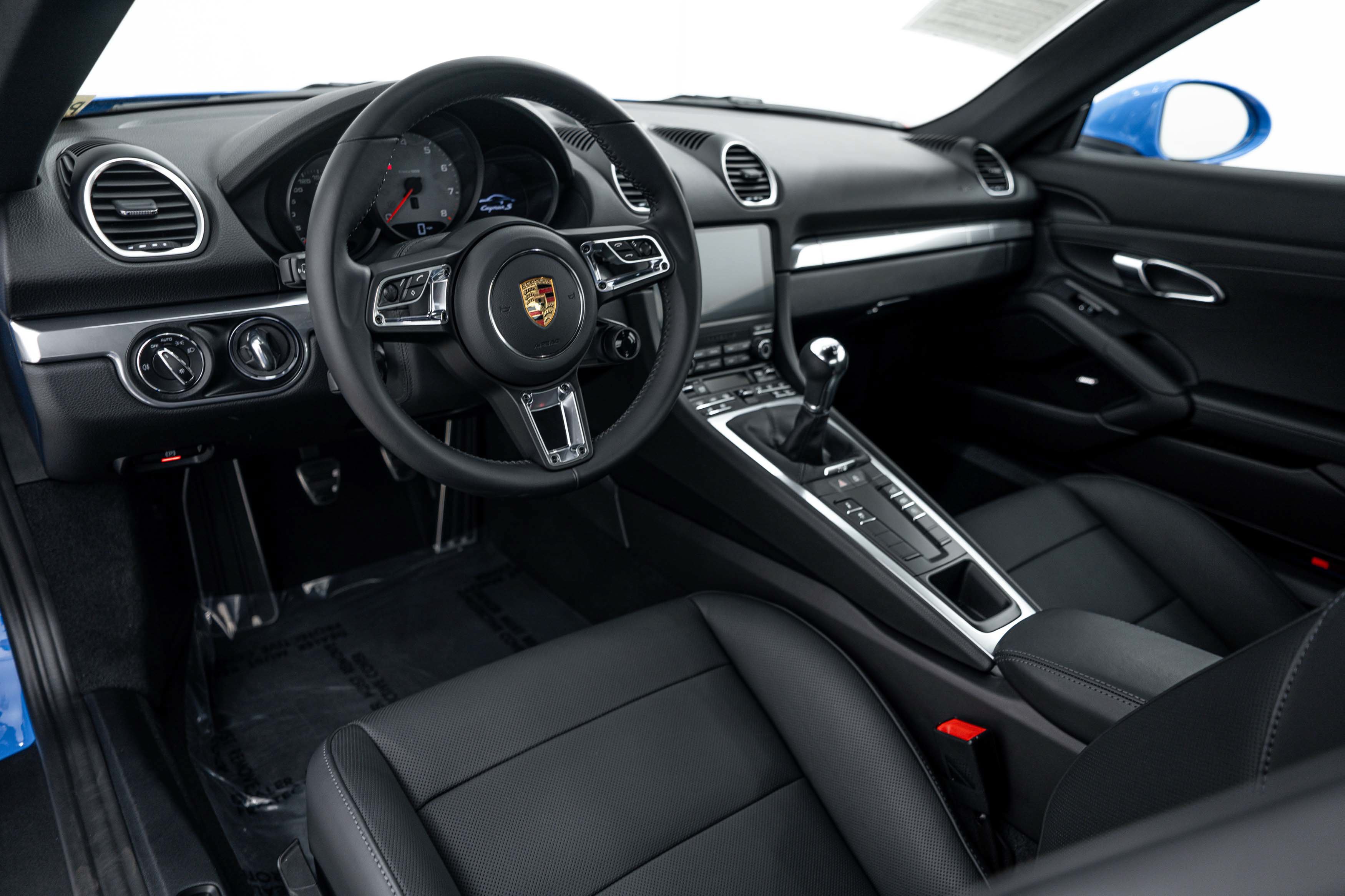 Certified 2025 Porsche 718 Cayman S RWD image 4