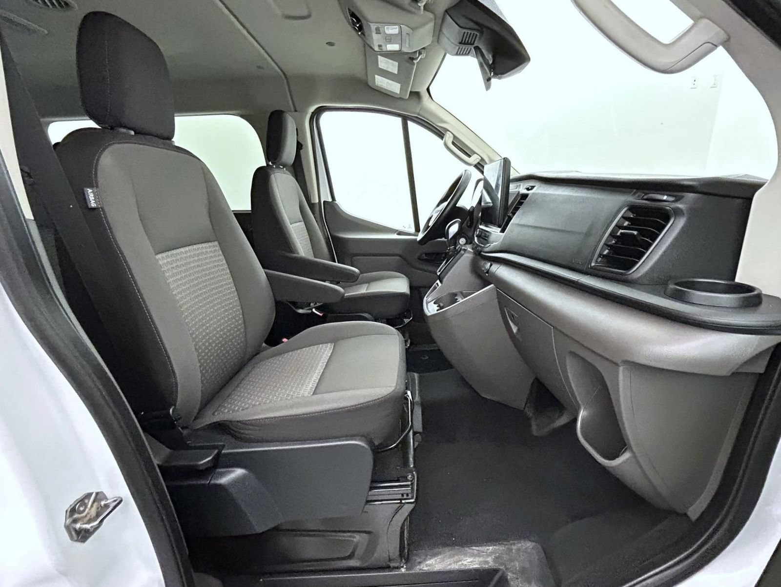 Used 2022 Ford Transit 350 XLT RWD image 15