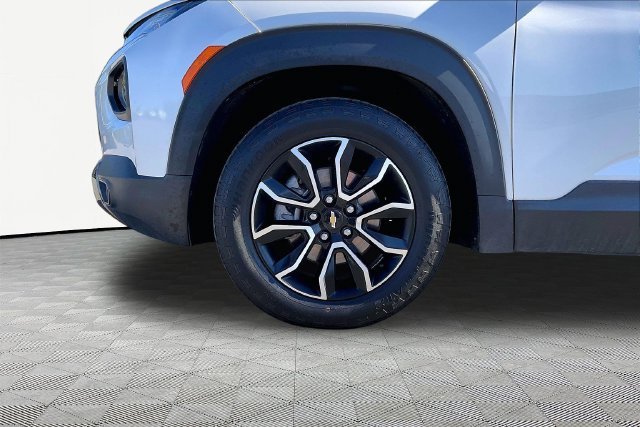 Used 2023 Chevrolet TrailBlazer ACTIV w/ Sun and Liftgate Package FWD image 22