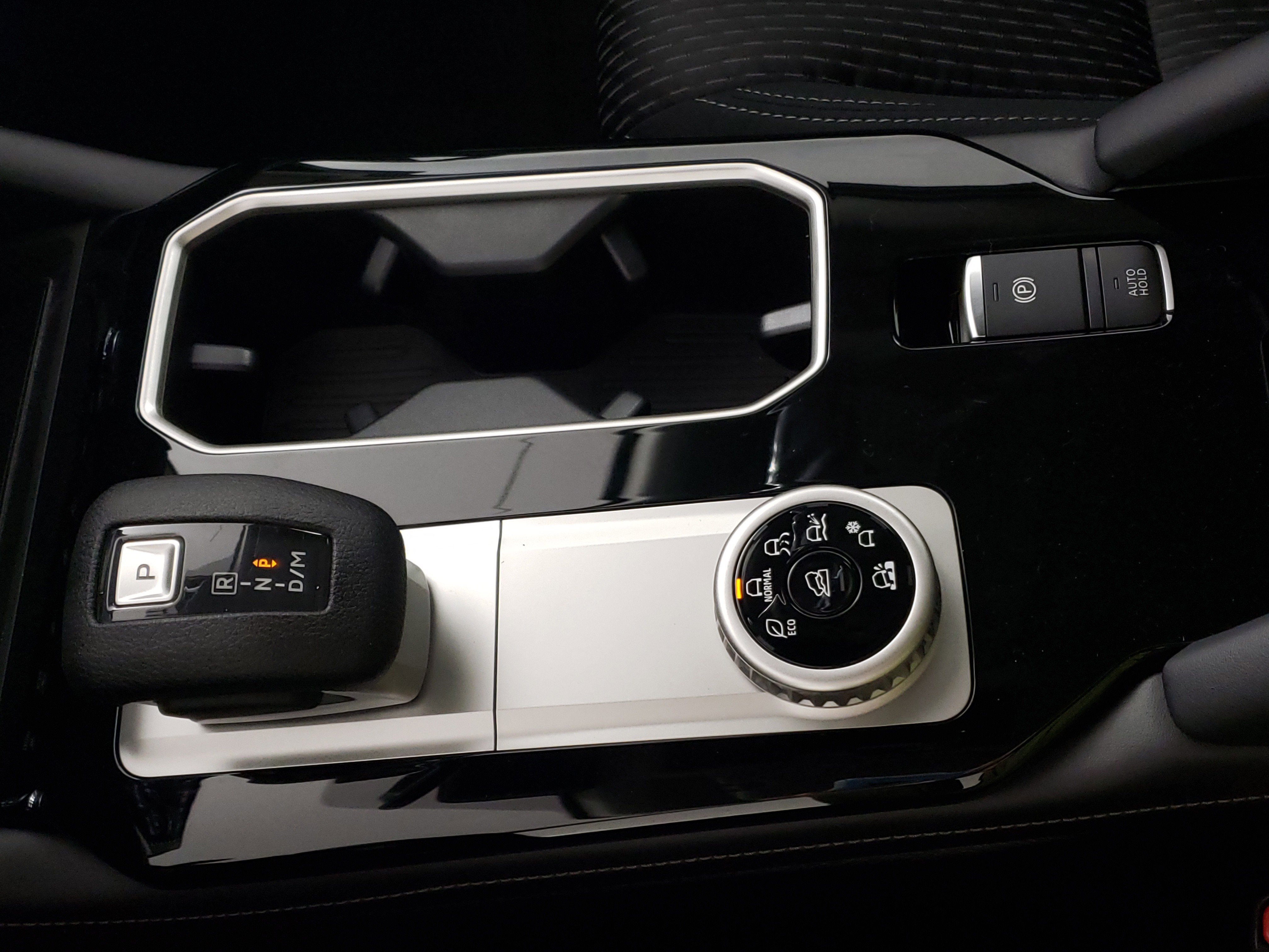 New 2026 Mitsubishi Outlander ES image 25