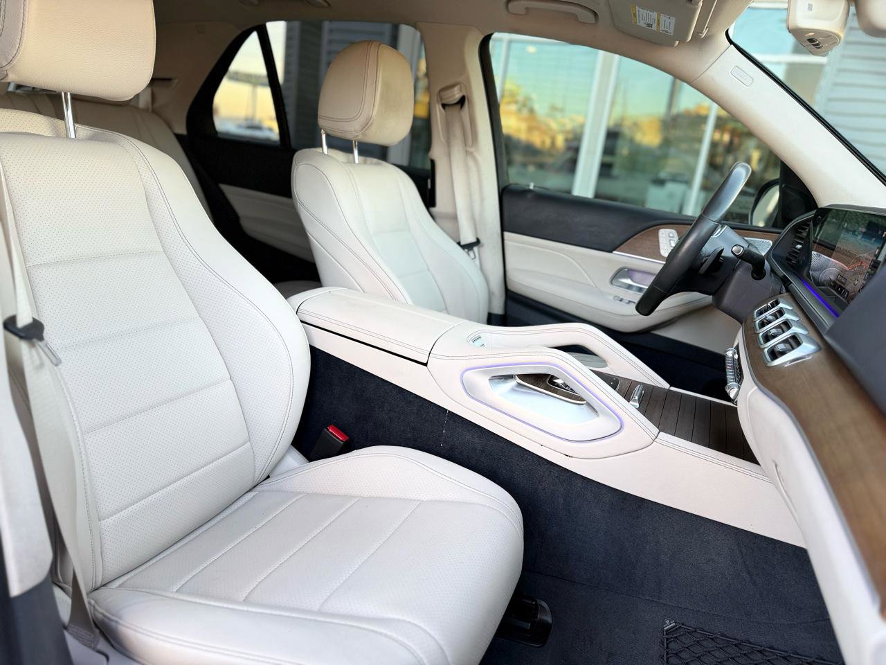 Used 2020 Mercedes-Benz GLE 350 w/ 3rd Row Seat Package image 16