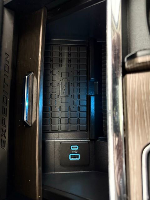 Used 2024 Ford Expedition Max Limited image 43