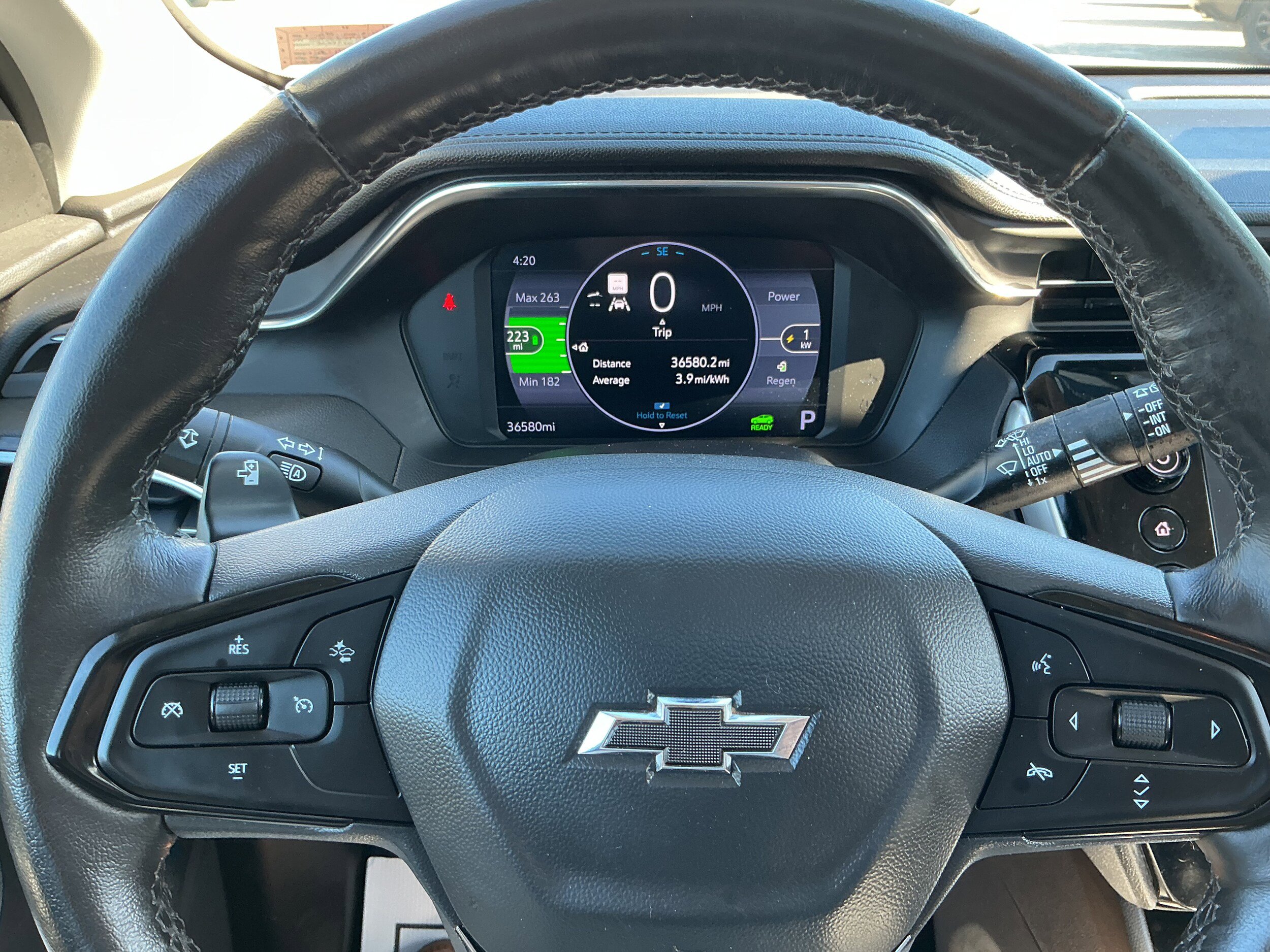 Used 2023 Chevrolet Bolt EUV Premier w/ Sun & Sound Package FWD image 9