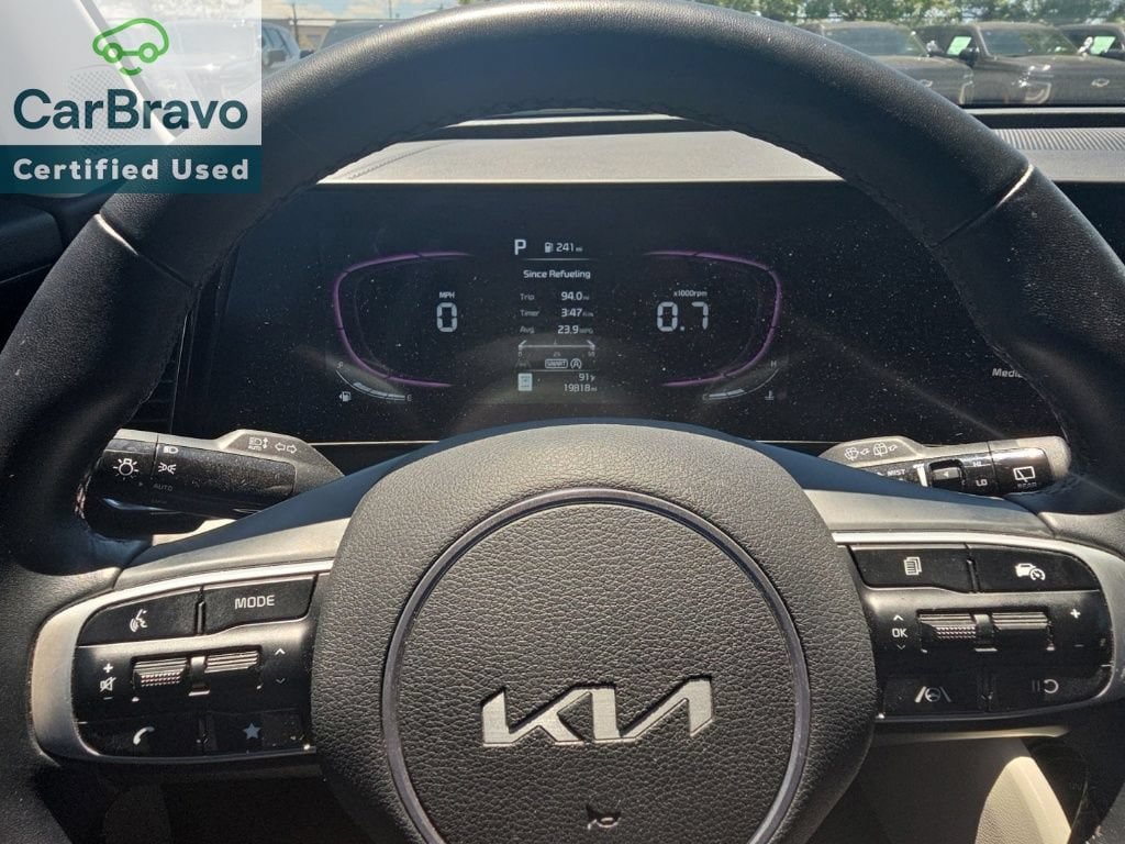 Used 2024 Kia Sportage EX AWD/4WD image 16