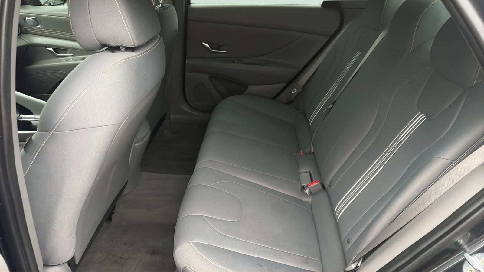 Used 2023 Hyundai Elantra SEL w/ Convenience Package image 24