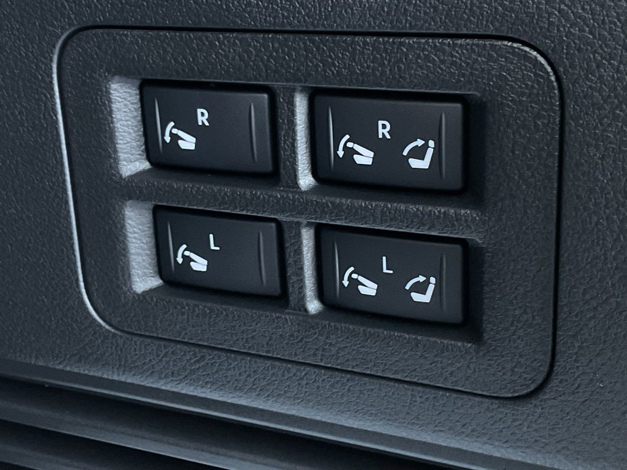 New 2026 Nissan Armada SL image 20