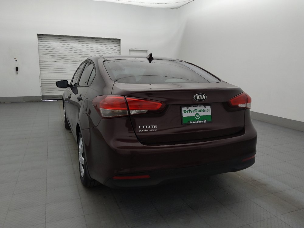 Used 2017 Kia Forte LX w/ LX Popular Package image 6