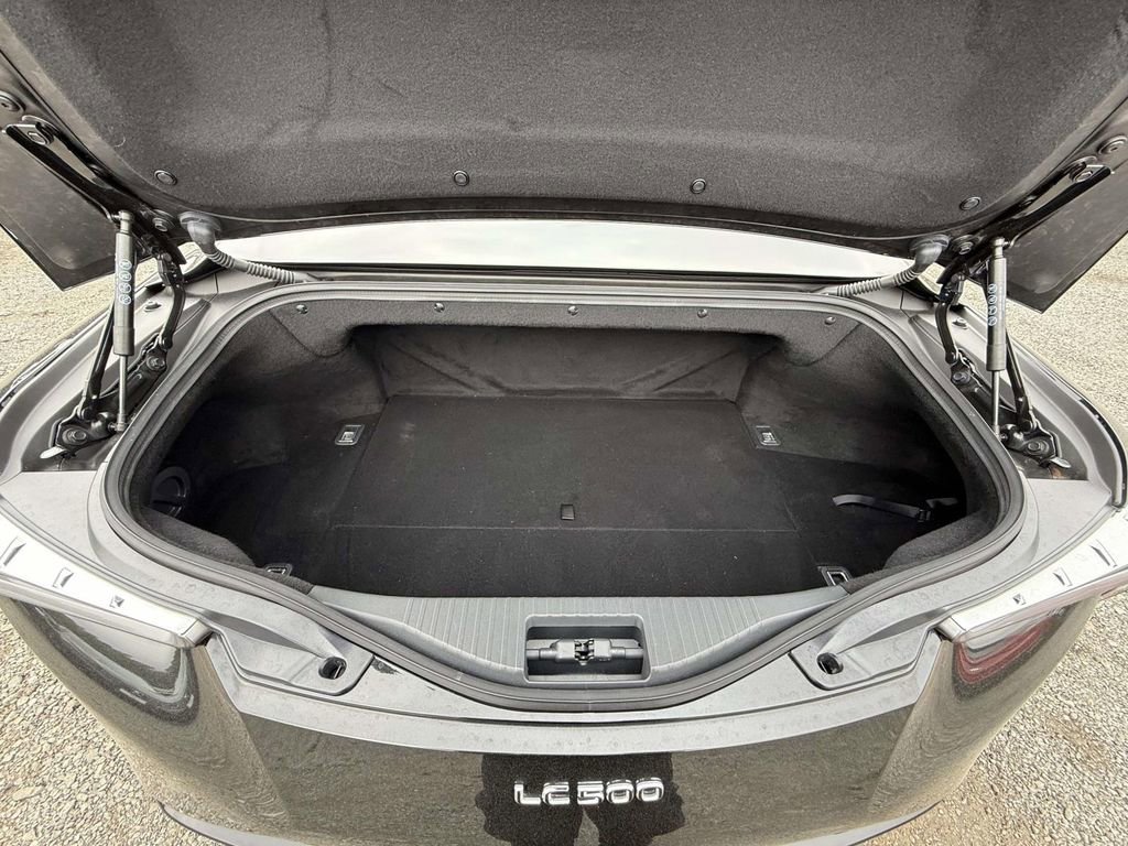 Used 2023 Lexus LC 500 Convertible image 29