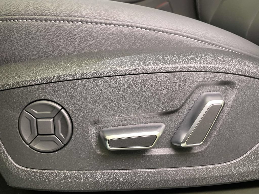 New 2026 Audi Q3 quattro 2.0T AWD/4WD image 17