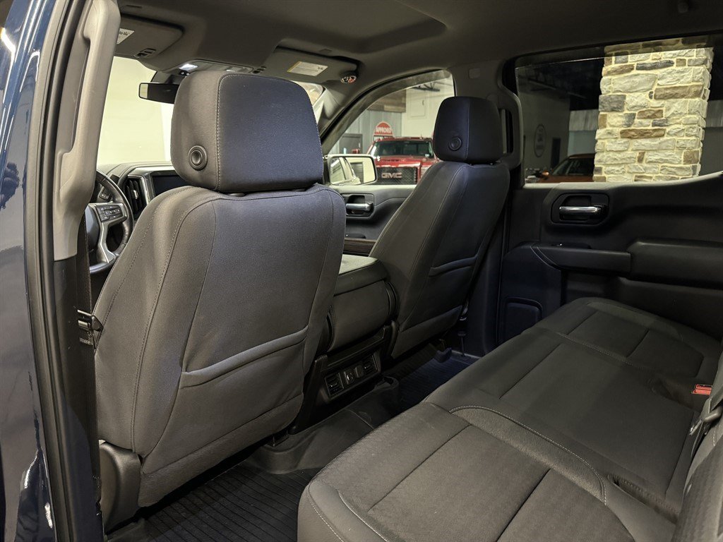 Used 2021 Chevrolet Silverado 1500 LT w/ Z71 Off-Road Package AWD/4WD image 26