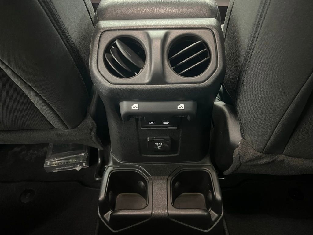 Used 2023 Jeep Wrangler Unlimited Rubicon image 23