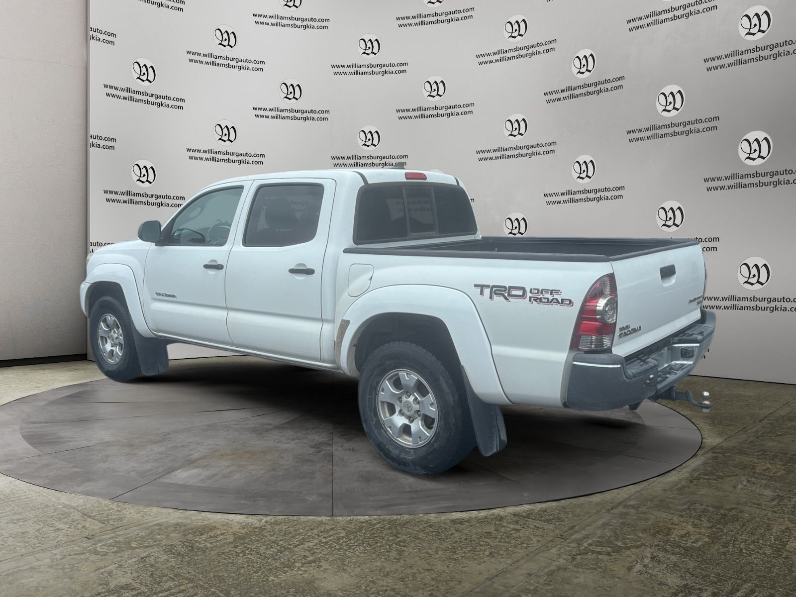 Used 2014 Toyota Tacoma PreRunner w/ TRD Off-Road Package RWD image 3