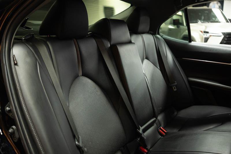 Used 2022 Toyota Camry XSE w/ Carpet Mat Package (TMS) FWD image 16