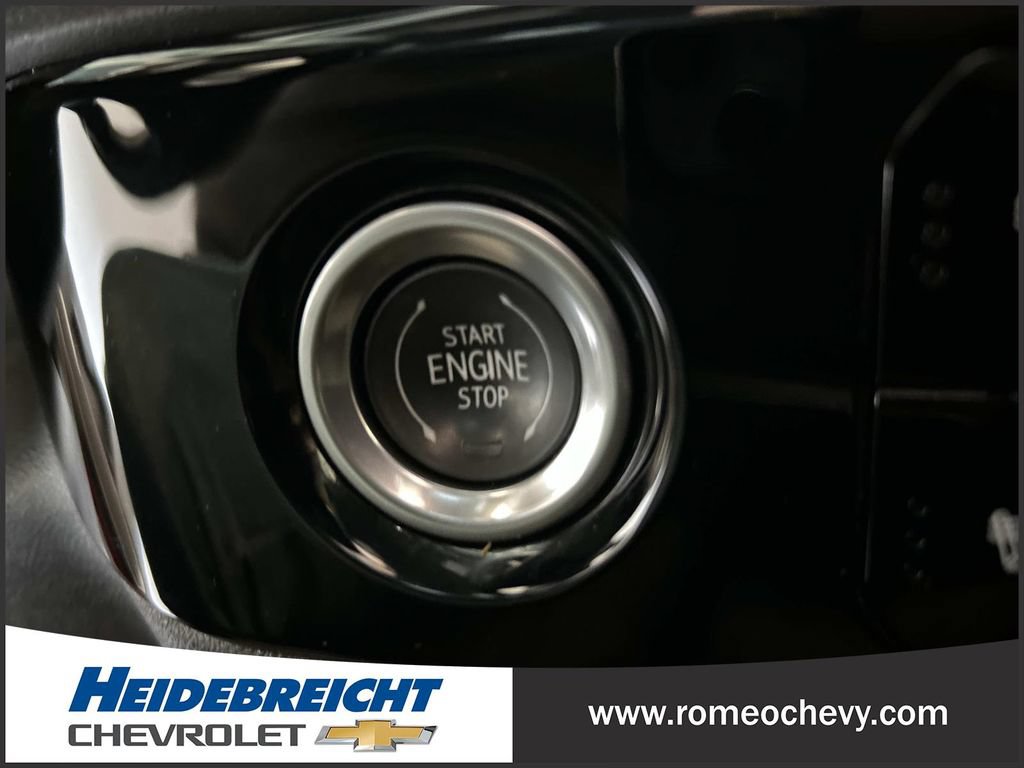 Used 2023 Chevrolet Silverado 1500 LT AWD/4WD image 29