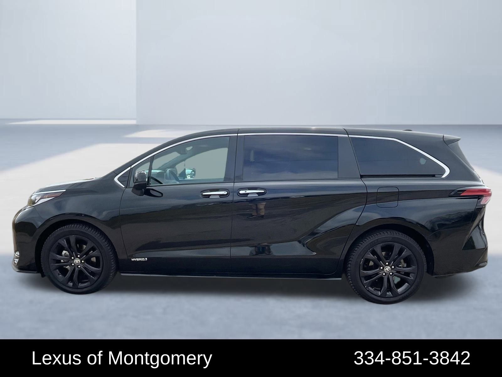 Used 2021 Toyota Sienna XSE image 5