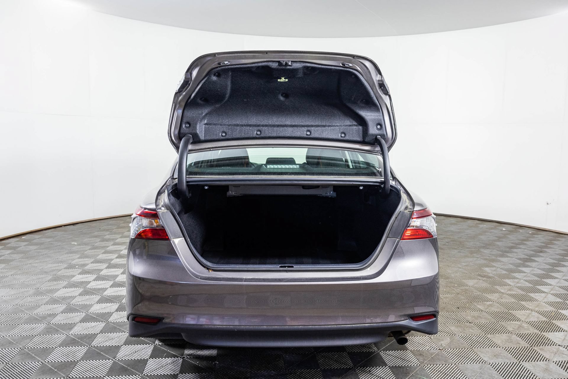 Used 2023 Toyota Camry LE FWD image 38