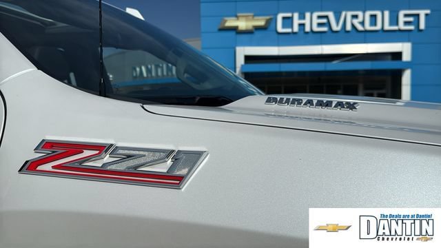 Used 2021 Chevrolet Silverado 1500 LTZ w/ LTZ Premium Package AWD/4WD image 34
