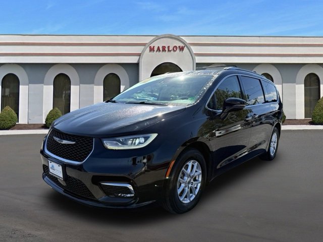 Certified 2021 Chrysler Pacifica Touring-L image 2