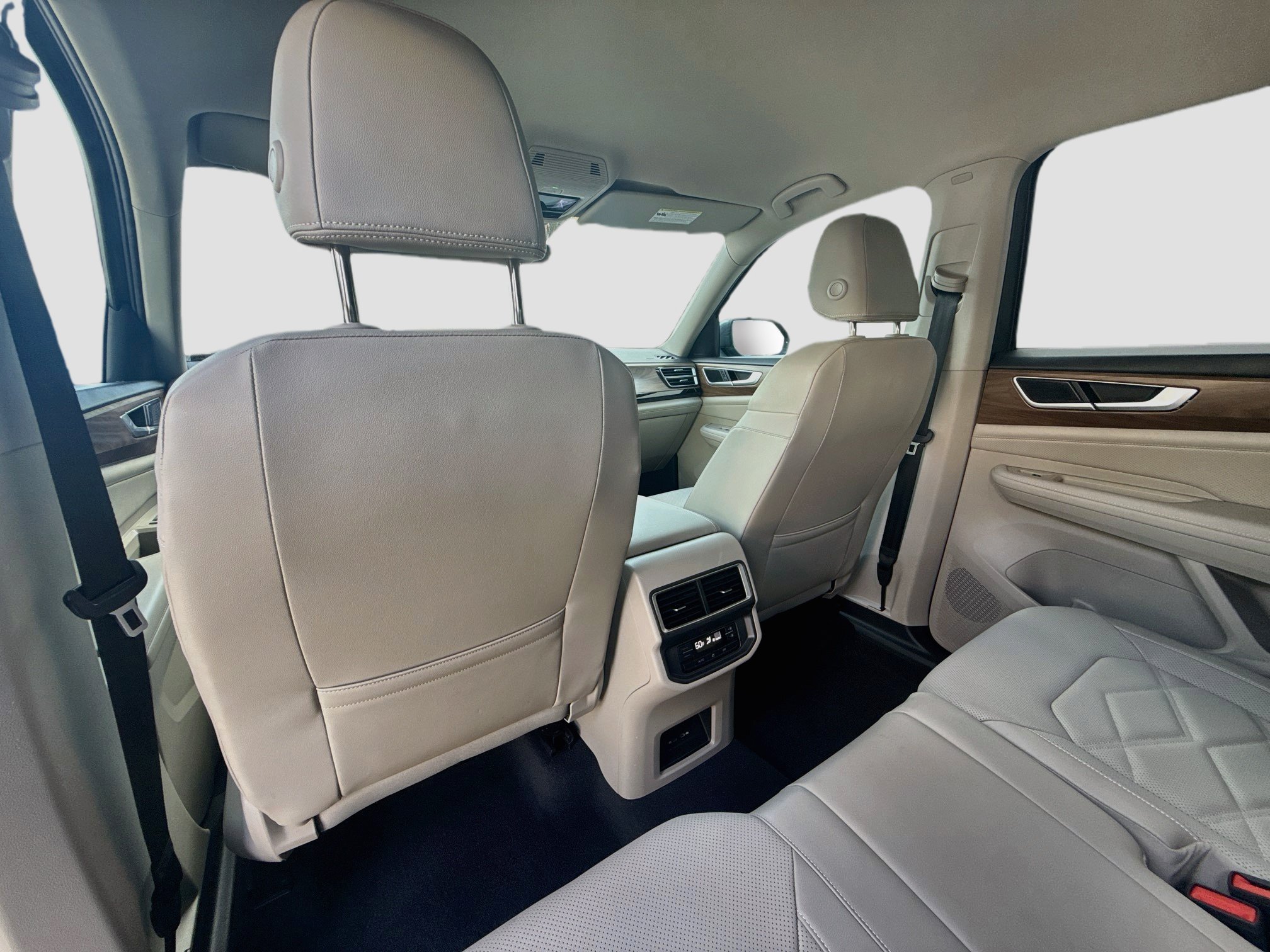 Used 2024 Volkswagen Atlas SE FWD image 24