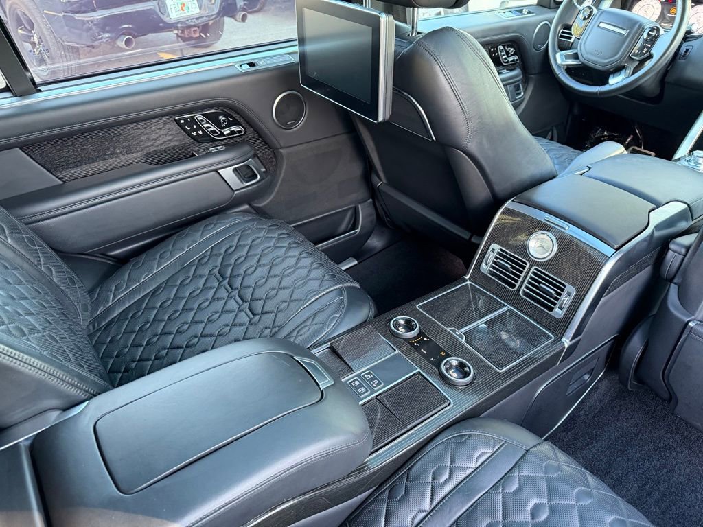 Used 2021 Land Rover Range Rover SV Autobiography Dynamic image 36