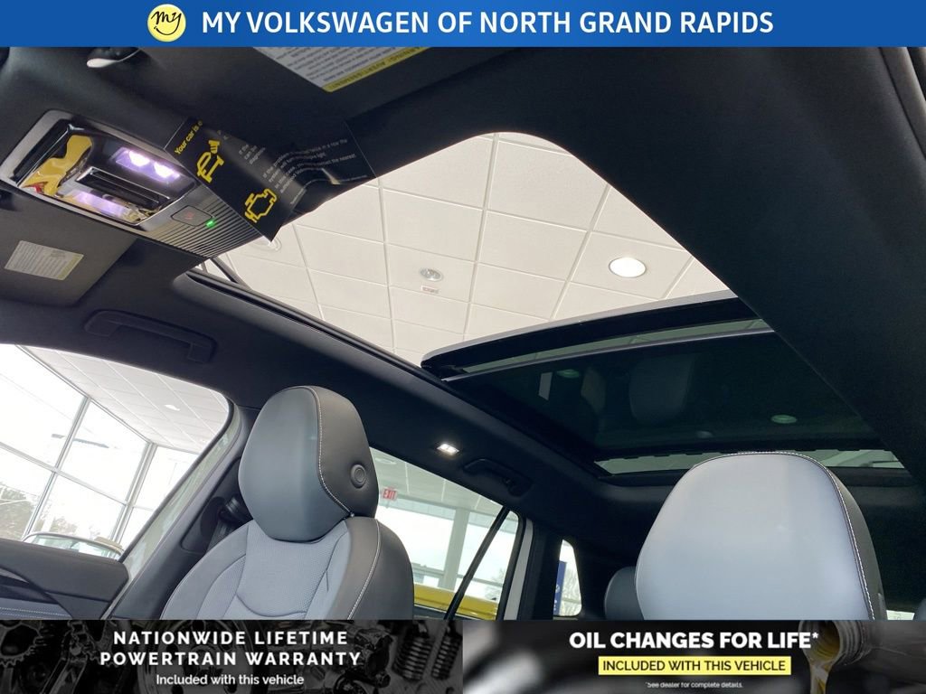 New 2026 Volkswagen Tiguan SE R-Line image 15