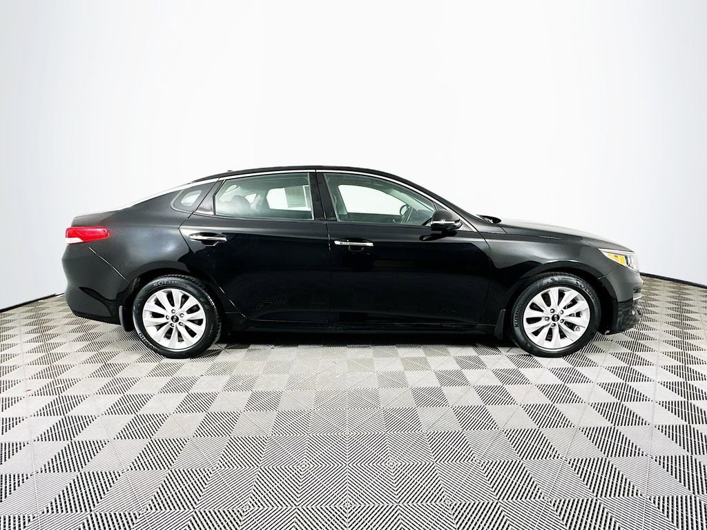 Used 2016 Kia Optima EX w/ Premium Package image 12