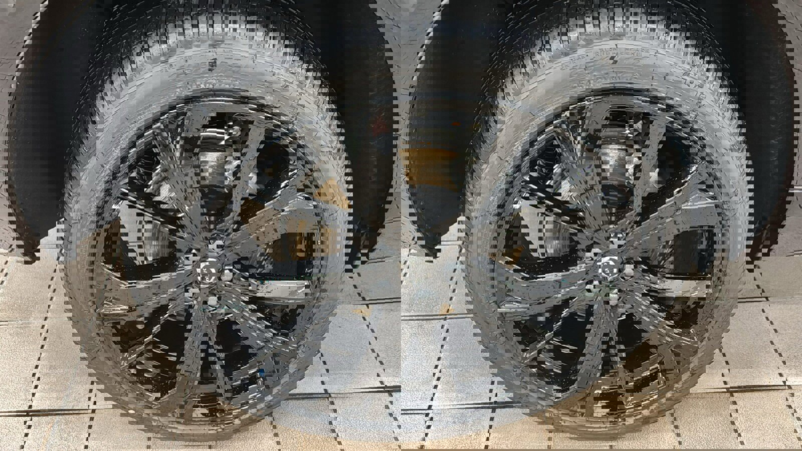 New 2026 Volvo XC60 T8 Ultra w/ Protection Package Premier image 31