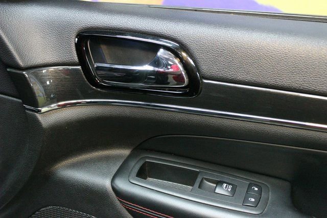 Used 2019 Jeep Grand Cherokee Trailhawk w/ Trailhawk Luxury Group image 9