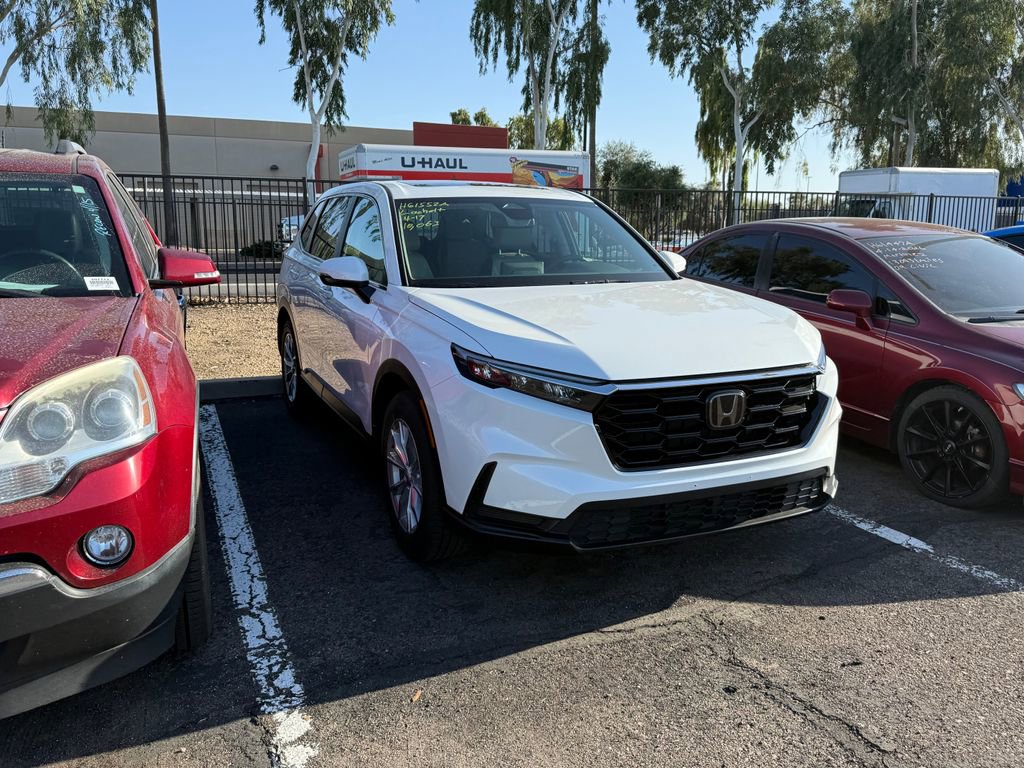 Used 2023 Honda CR-V EX image 3