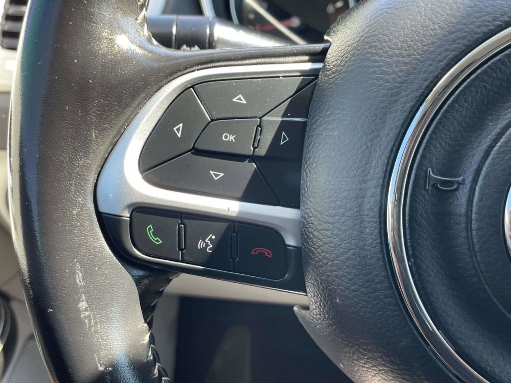 Used 2020 Jeep Compass Latitude FWD image 27