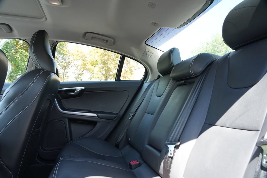 Used 2017 Volvo S60 T5 Dynamic AWD/4WD image 15