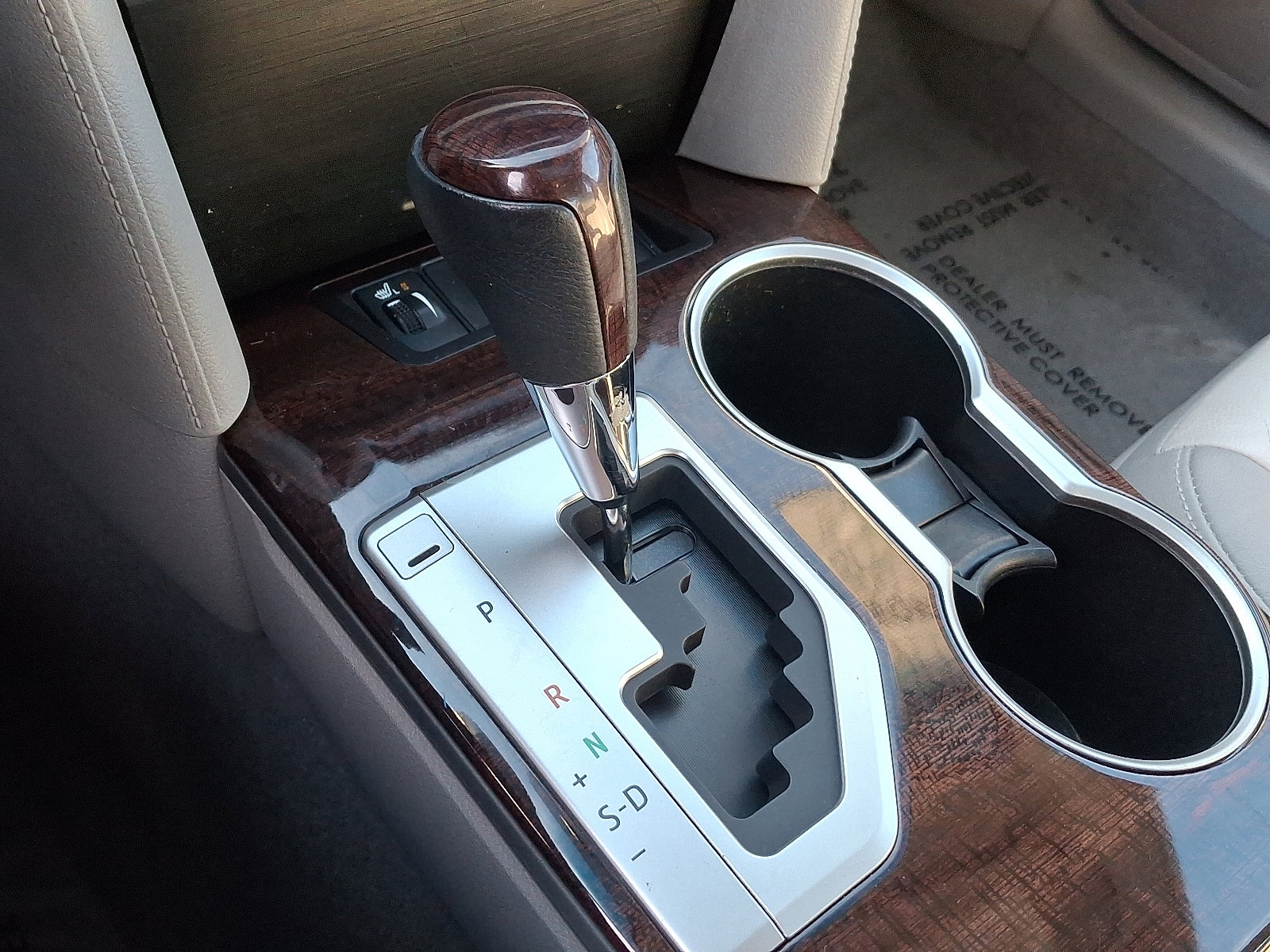 Used 2014 Toyota Camry XLE image 15