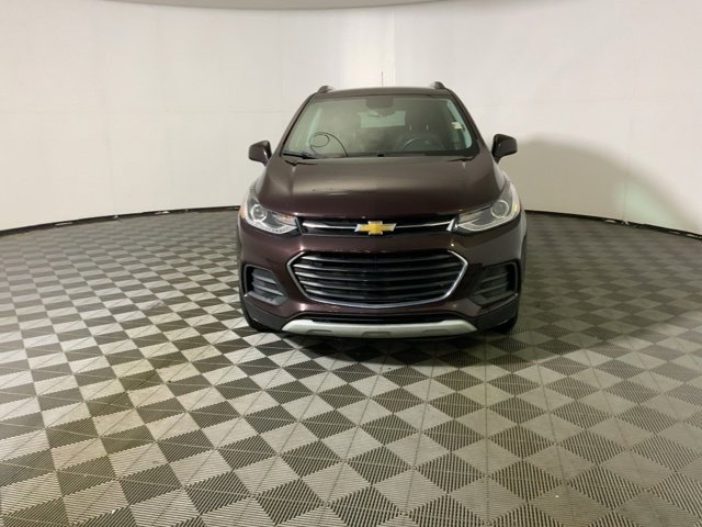 Used 2022 Chevrolet Trax LT w/ LT Convenience Package image 3