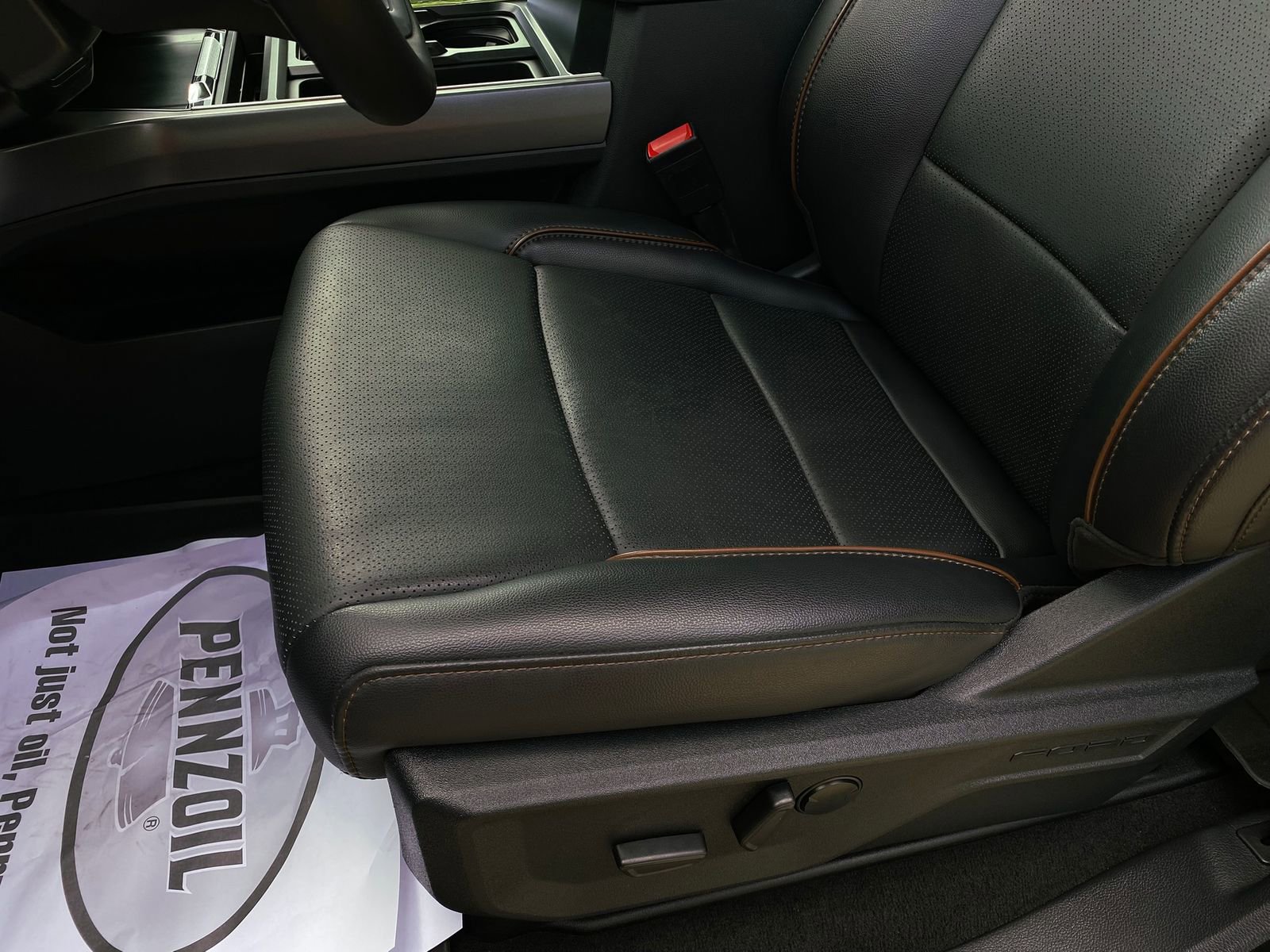 Used 2025 Ford F250 Lariat w/ Chrome Package image 16