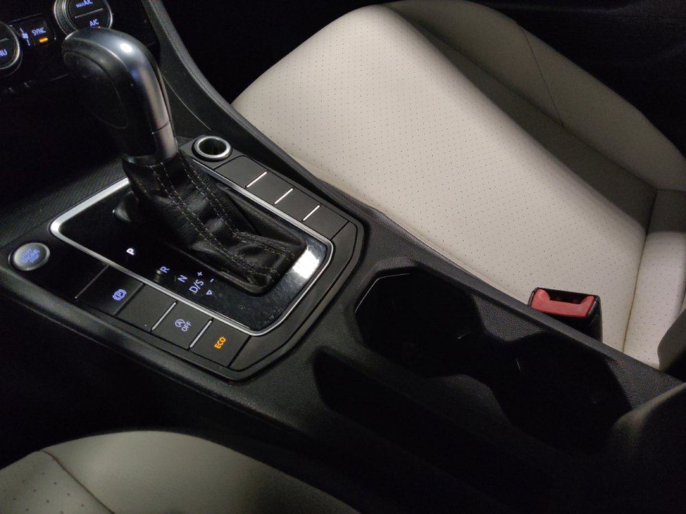 Used 2019 Volkswagen Jetta R-Line FWD image 26