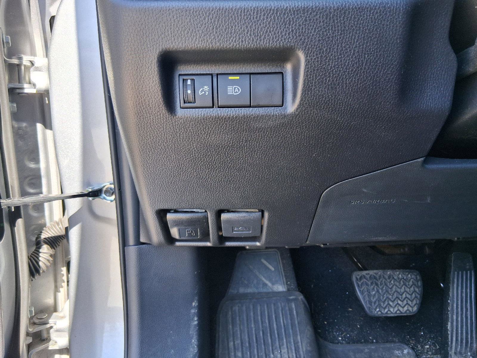 Used 2025 Toyota RAV4 LE image 13