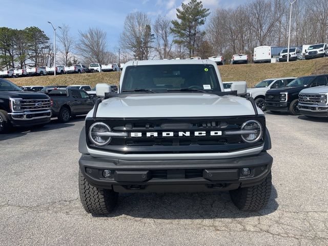 New 2026 Ford Bronco Outer Banks w/ Sasquatch Package AWD/4WD image 3