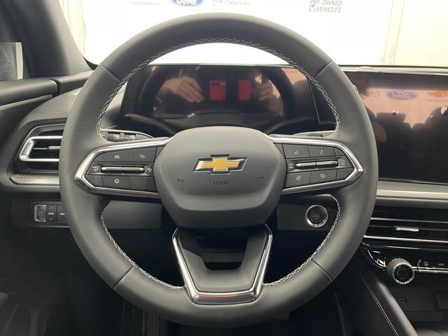 New 2026 Chevrolet Traverse LT w/ Driver Confidence Package AWD/4WD image 11