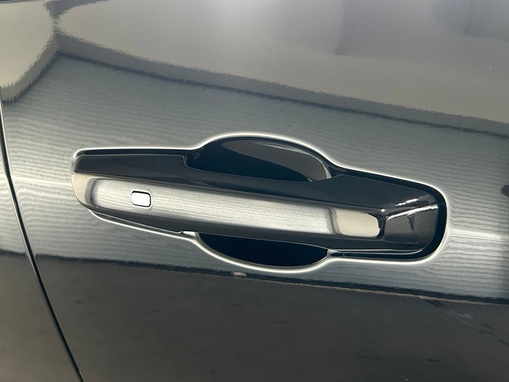 Used 2025 Chevrolet Equinox LT FWD image 31