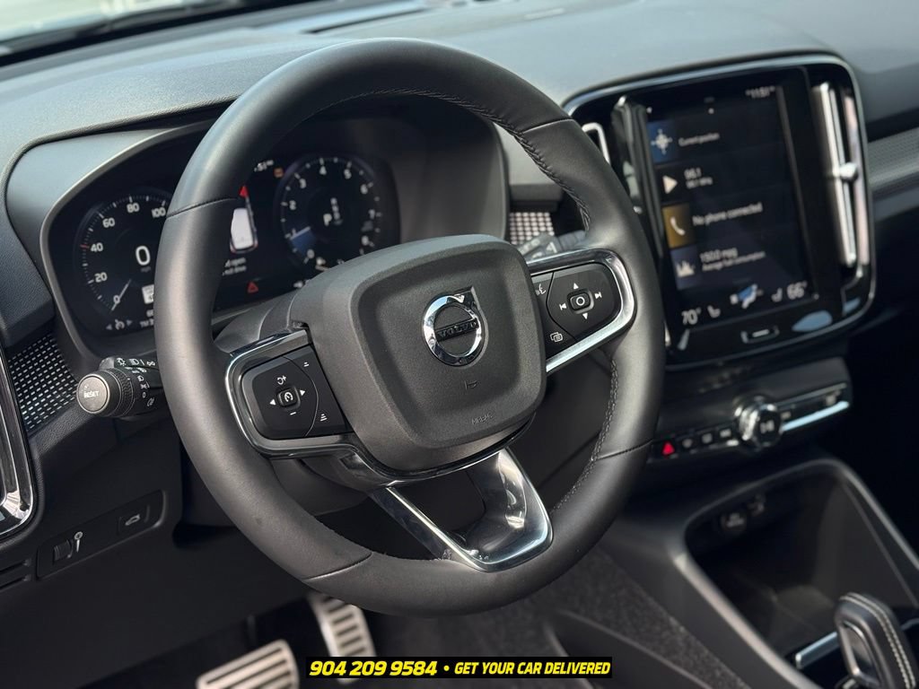 Used 2022 Volvo XC40 T5 R-Design w/ Climate Package AWD/4WD image 18
